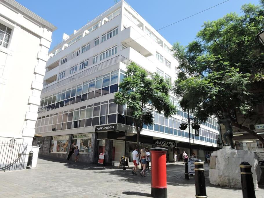 Best Location 2 Bed2 Bath W/Lift In Town! Gibraltar Exterior photo